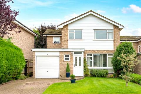 Dovecote Close, Monks Risborough, Buckinghamshire, HP27