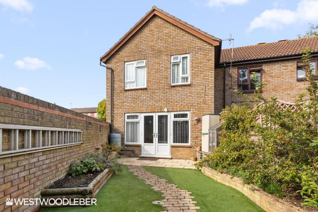 Shire Close 16.jpg
