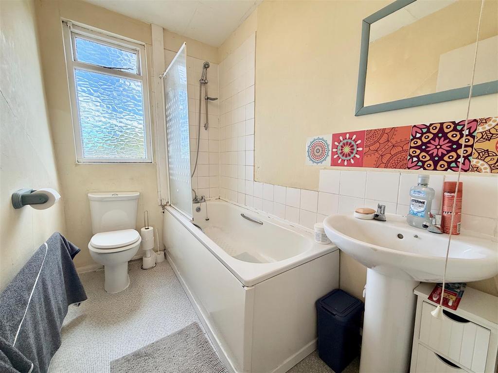 Bathroom 83 c