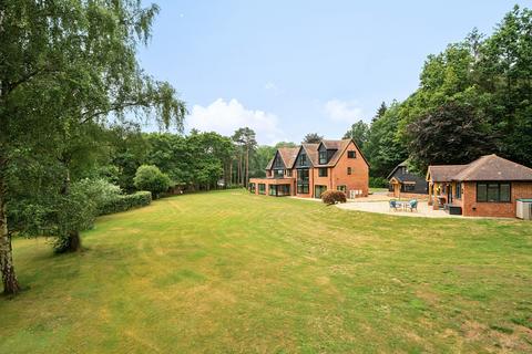 7 bedroom detached house for sale, Tilford Road, Farnham, GU9