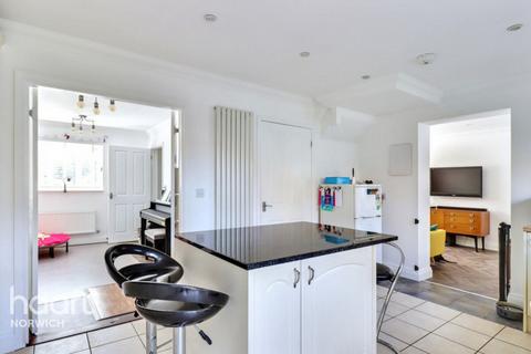 15 Bell Meadow, Hingham, Norwich, NR9 4HT