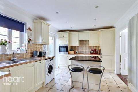 15 Bell Meadow, Hingham, Norwich, NR9 4HT