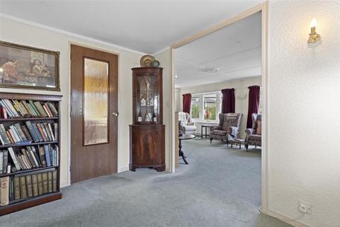 undefined, Deanland Wood Park, Golden Cross, Hailsham