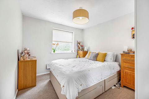 2 bedroom flat for sale, Henry Doulton Drive, London SW17