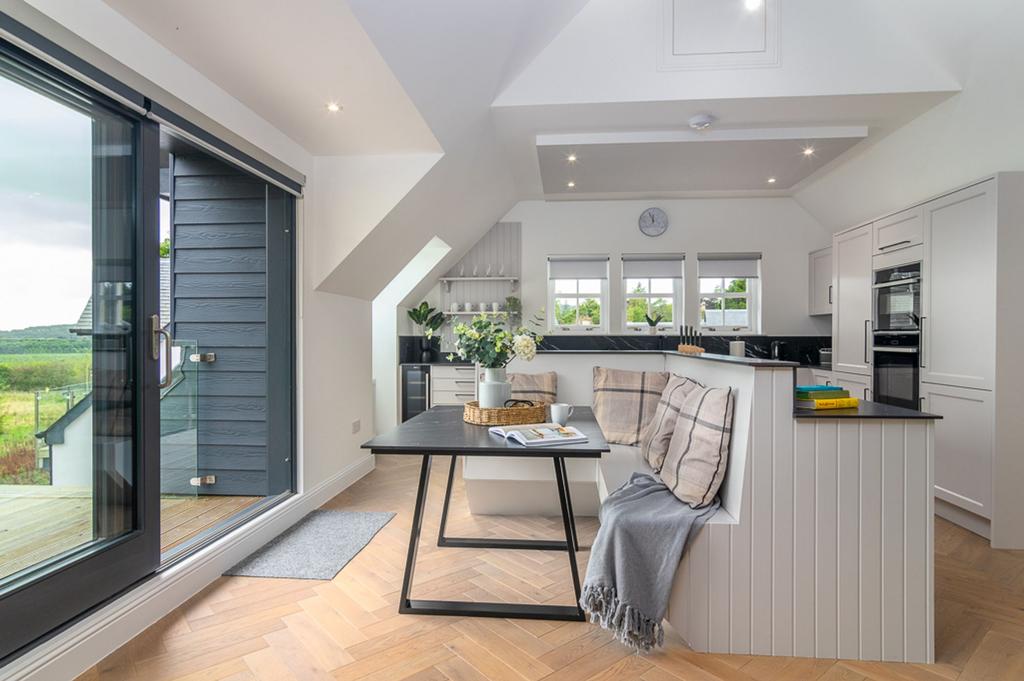 Kitchen/Living Area