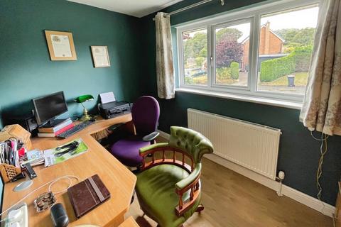 undefined, Petit Close, Cefn-y-Bedd, Wrexham, Flintshire, LL12