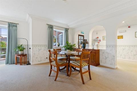 2 bedroom flat for sale, Cremorne Place, Petersfield