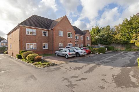 2 bedroom flat for sale, Cremorne Place, Petersfield