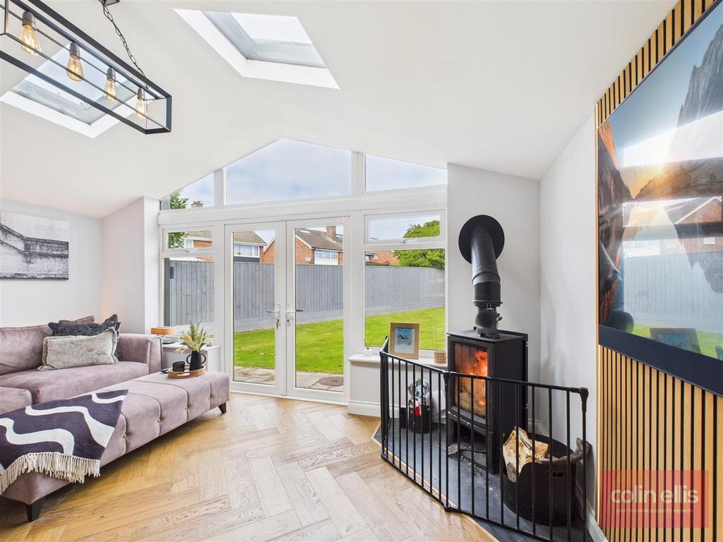 CAM05075 G0-PR0213-STILL011.jpg