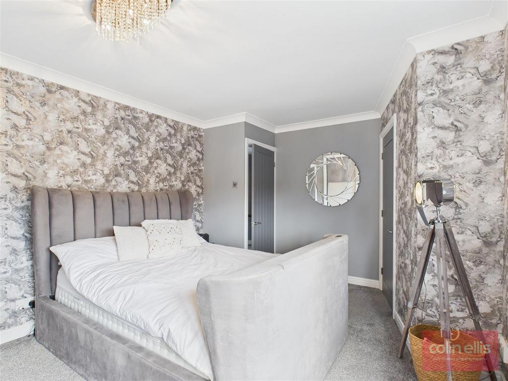 CAM05075 G0-PR0213-STILL028.jpg