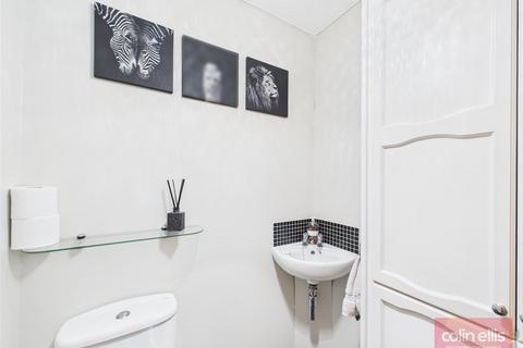 4 bedroom detached house for sale, Sandpiper Close, Scarborough