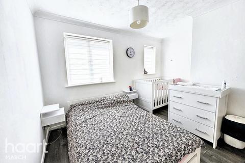 2 bedroom terraced house for sale, Grenadiers Drive, Chatteris