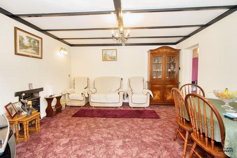 2 bedroom detached bungalow for sale, Smeeth Road, Marshland St. James, PE14