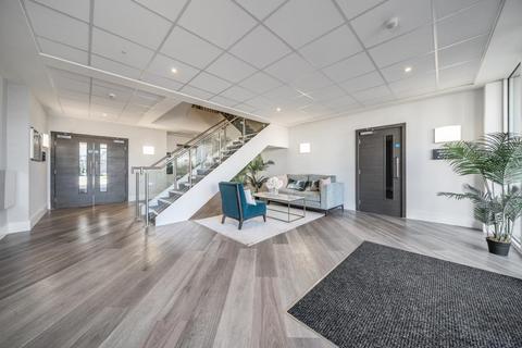 3 bedroom flat for sale, Green Park Village,  Reading,  Berkshire,  RG2