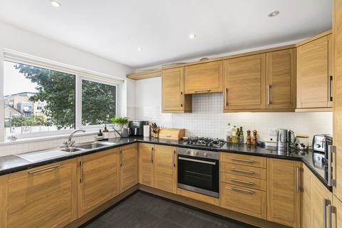 3 bedroom end of terrace house for sale, Station Yard, Twickenham, TW1
