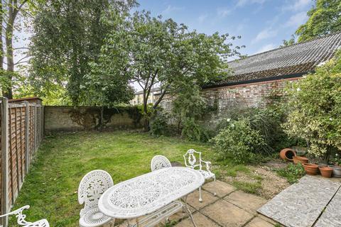 3 bedroom end of terrace house for sale, Station Yard, Twickenham, TW1