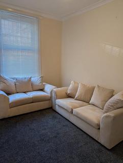 House to rent, 15-B Woodhouse Flats University area Leeds
