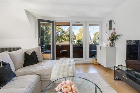 3 bedroom apartment for sale, 158, Foxley Lane, Purley CR8