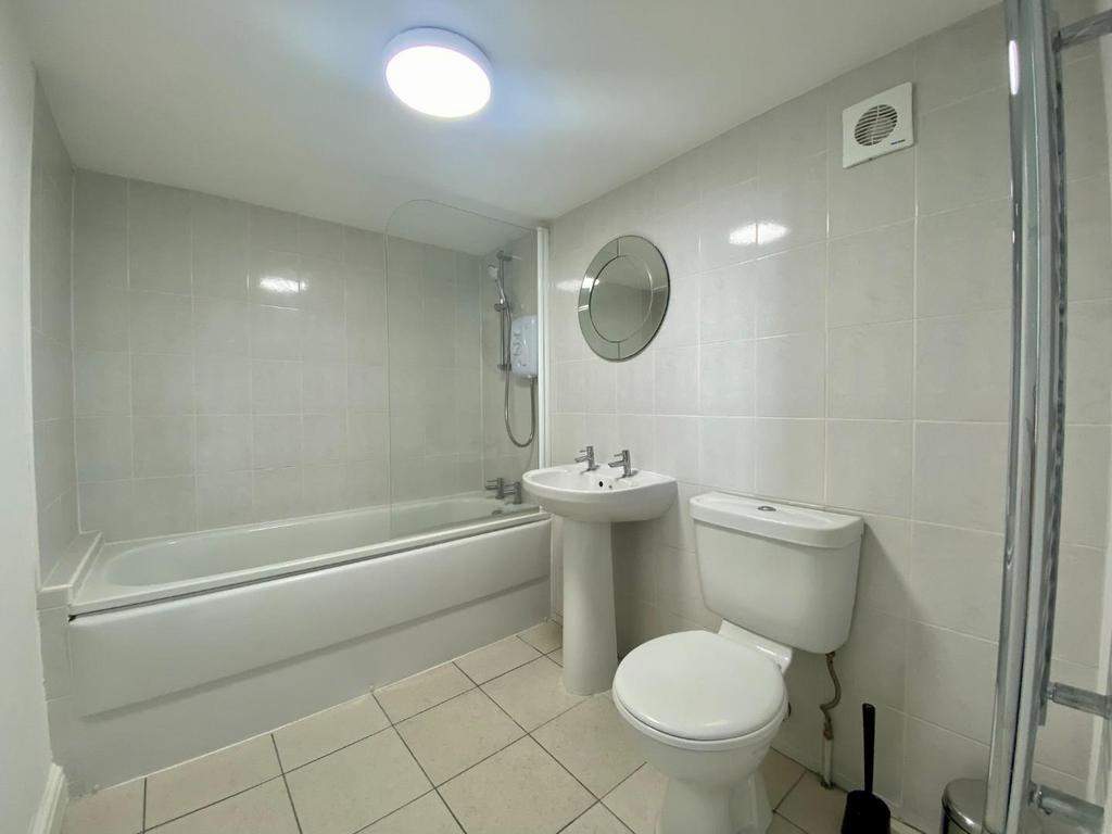 Bathroom.jpeg