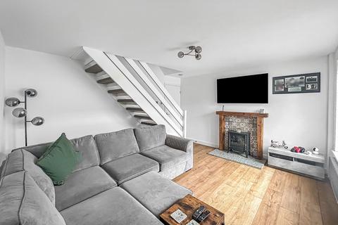 62 Chartwell Close, Werrington, Stoke-on-trent, ST9 0PQ