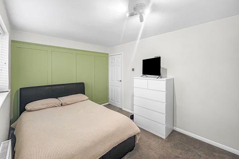 62 Chartwell Close, Werrington, Stoke-on-trent, ST9 0PQ