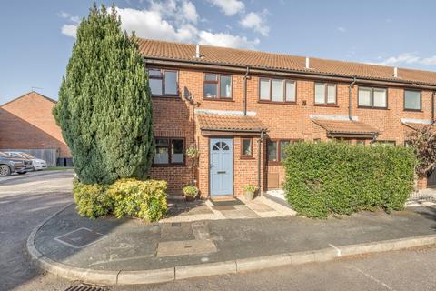 11 Chuters Close, Byfleet, West Byfleet, KT14 7QD