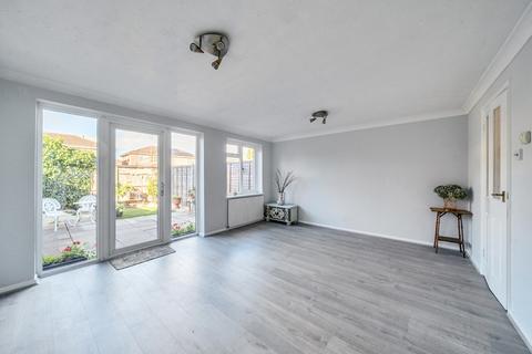 11 Chuters Close, Byfleet, West Byfleet, KT14 7QD