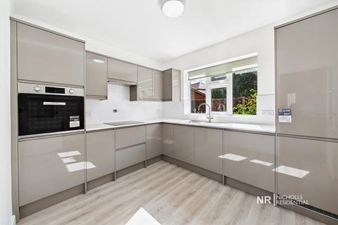 2 bedroom maisonette for sale, West Ewell KT19