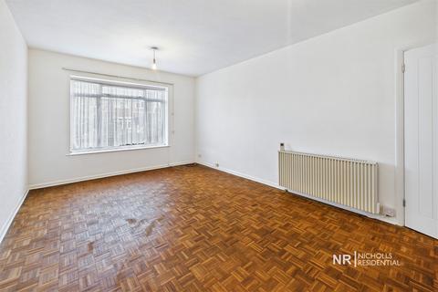 2 bedroom maisonette for sale, West Ewell KT19