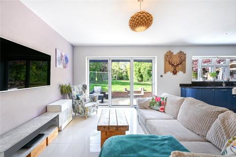 4 bedroom detached house for sale, Green Curve, Banstead, Surrey, SM7