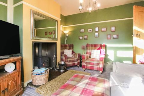 4 bedroom semi-detached house for sale, Blackburn Road, Knuzden, Blackburn, Lancashire, BB1 3NJ