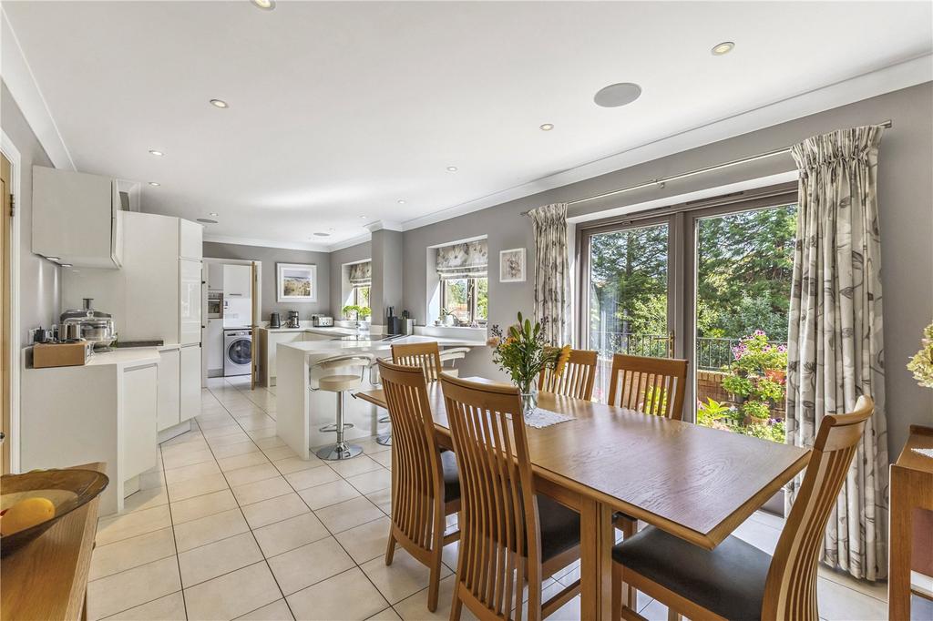 Kitchen/Dining