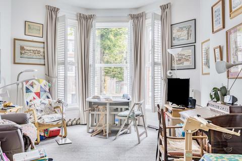 2 bedroom ground floor flat for sale, 10 East Cliff Gardens, Folkestone, CT19