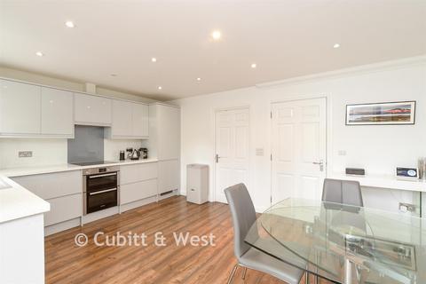 Grampian Close, Sutton SM2