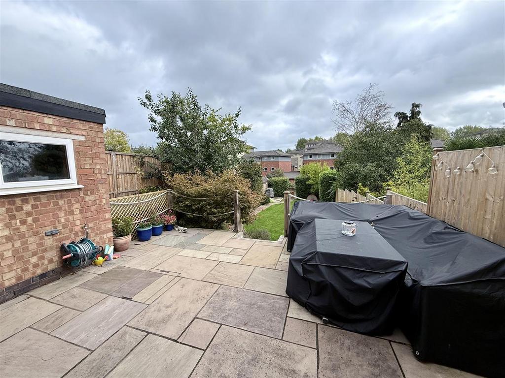 Generous Sized Rear Garden
