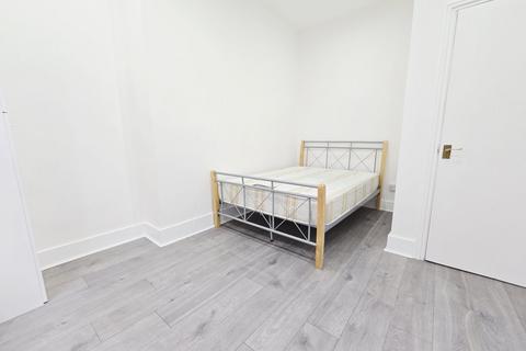 3 bedroom flat to rent, Tabley Road, Holloway