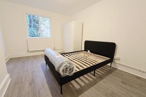 3 bedroom flat to rent, Tabley Road, Holloway