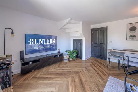 3 bedroom townhouse for sale, Prince Mews, Hagley, DY9 0FT