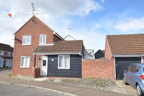 3 bedroom detached house for sale, Camellia Avenue, Clacton-on-Sea