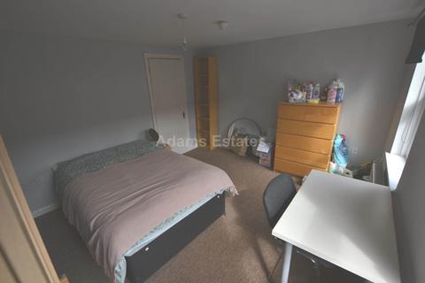 undefined, Grange Avenue, Reading