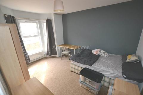 undefined, Grange Avenue, Reading