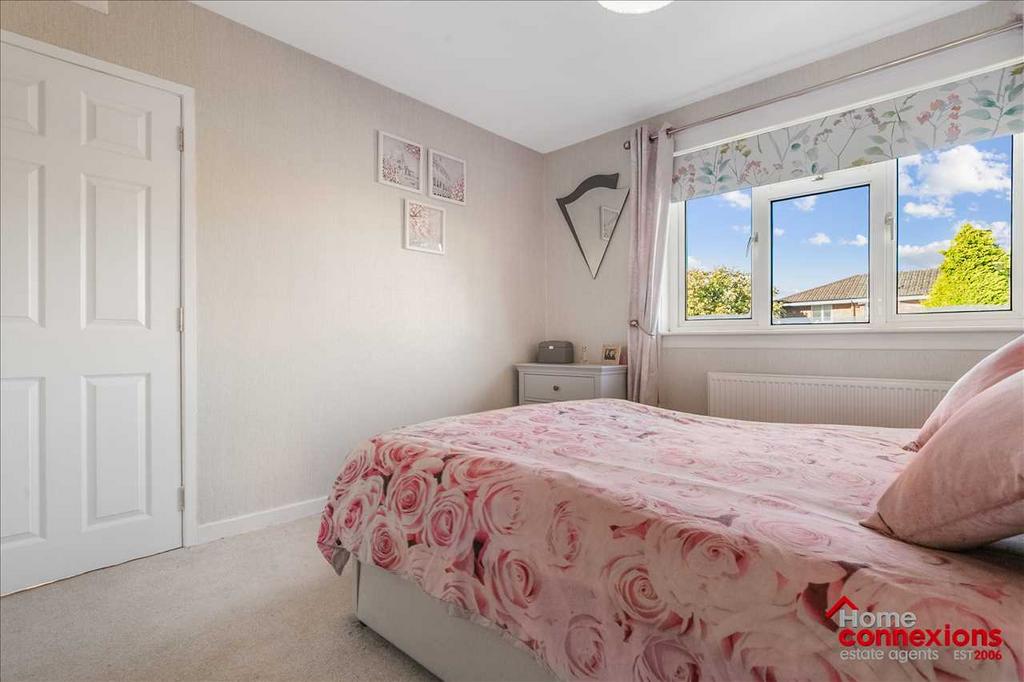 Bedroom One (2)