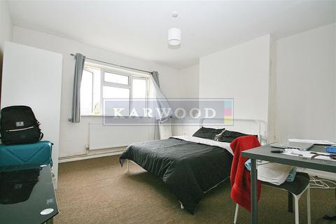 undefined, Pinkwell Lane, Hayes