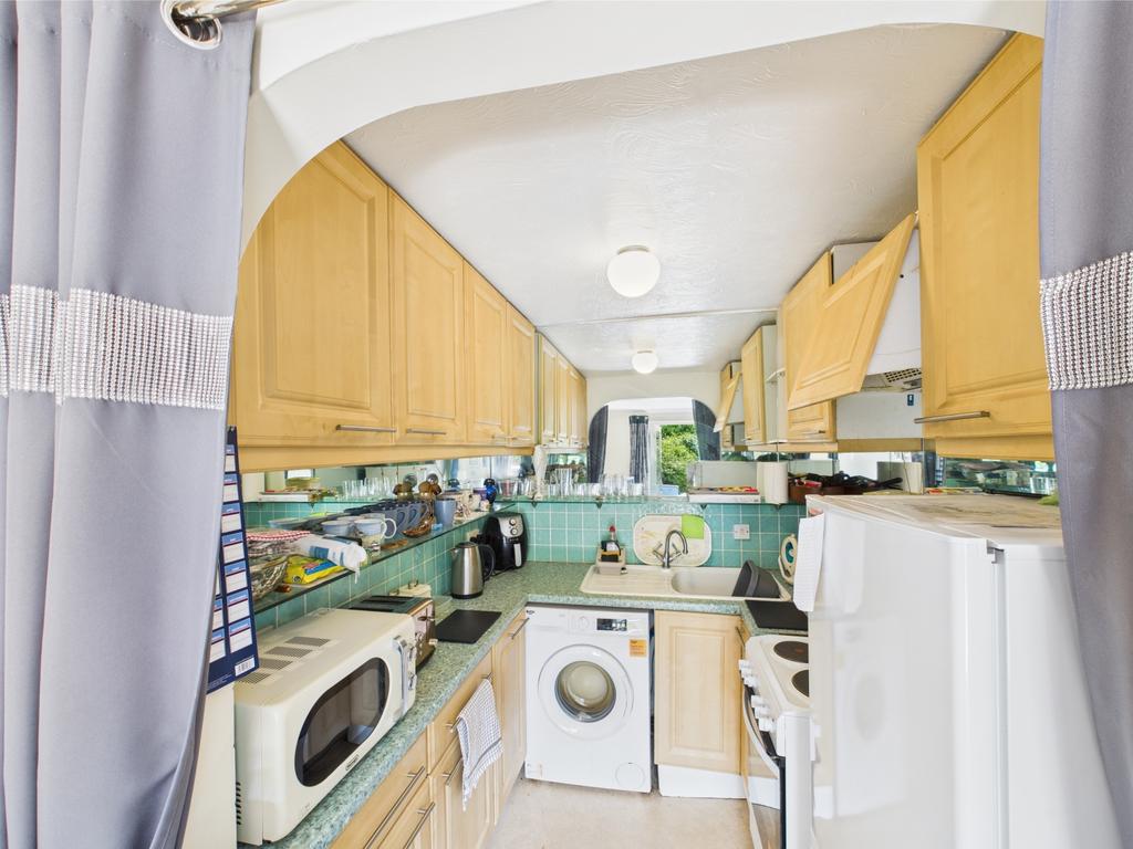 Cam02808 g0 pr0163 still003