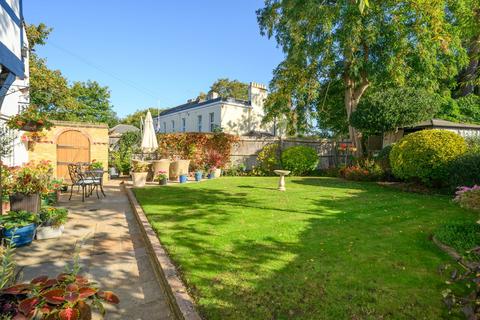 4 bedroom detached house for sale, Manor Road, Walton-on-Thames, KT12
