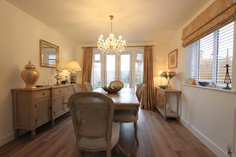 4 bedroom detached house for sale, Sea View Avenue, Walmer, CT14