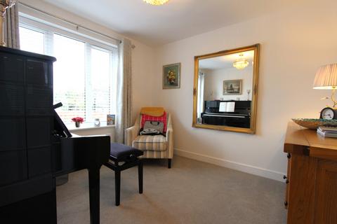 4 bedroom detached house for sale, Sea View Avenue, Walmer, CT14