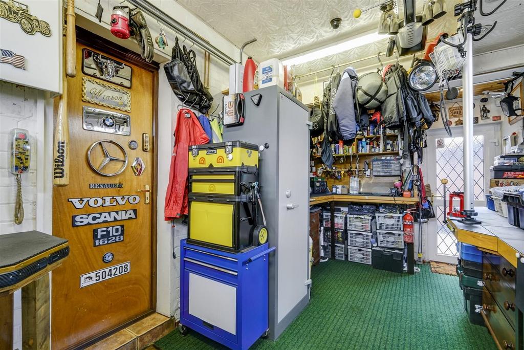 Garage/Store