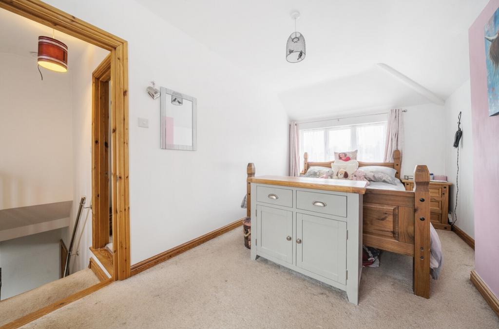 1359383-9-68d3c63a21403