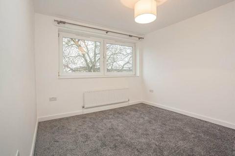 undefined, Barking Road, London E6
